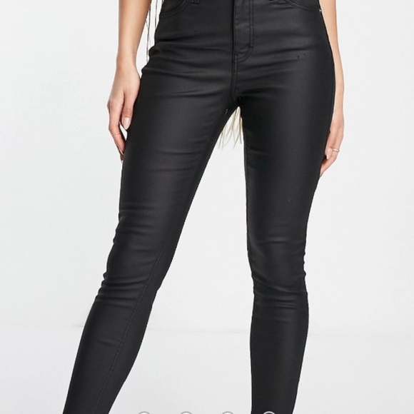 NWT TOPSHOP JAMIE COATED JEAN IN BLACK SIZE W26 - Picture 1 of 9